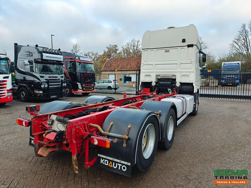 DAF XF 510 FAS 6x2 Superspacecab Euro6 - Retarder - Vollucht - 10Tires - ChassisCabine - LiftAs - VBG Vangmuilkoppeling - Navi - Camion şasiu: Foto 3 DAF XF 510 FAS 6x2 Superspacecab Euro6 - Retarder - Vollucht - 10Tires - ChassisCabine - LiftAs - VBG Vangmuilkoppeling - Navi - Camion şasiu: Foto 3