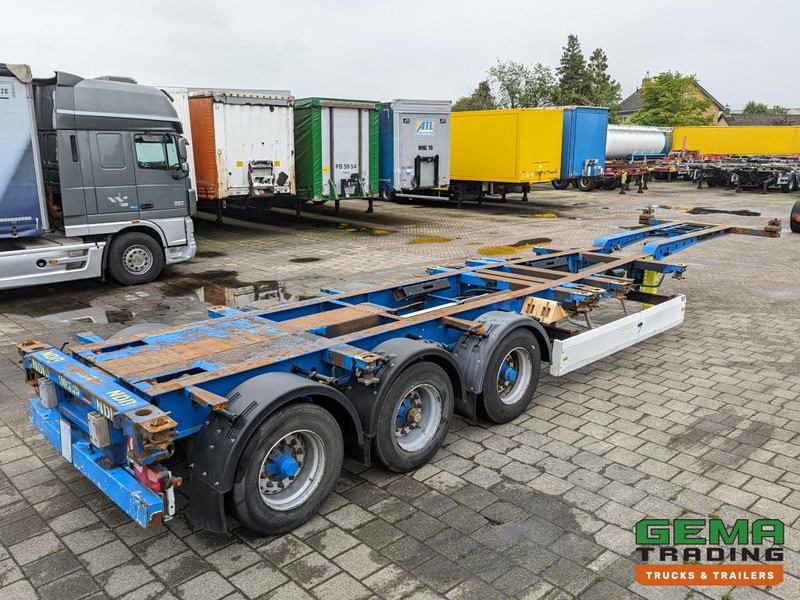 Krone SD 27 3-Assen BPW DrumBrakes - 5280kg - 1x 20FT 2x 20FT 30FT 40FT (O1867) - Semiremorcă transport containere/ Swap body: Foto 4 Krone SD 27 3-Assen BPW DrumBrakes - 5280kg - 1x 20FT 2x 20FT 30FT 40FT (O1867) - Semiremorcă transport containere/ Swap body: Foto 4