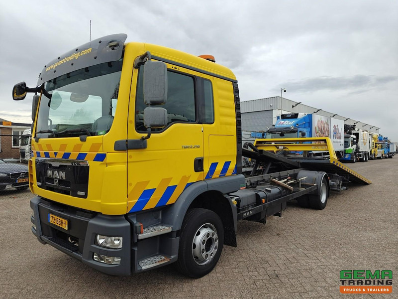 MAN TGM 12.250 4x2 Dagcabine (6 pl) Euro5 - Falkom FAS5000 + FAL2000 + Lier 3600KG - Afstandsbediening - Maşină de tractare: Foto 1 MAN TGM 12.250 4x2 Dagcabine (6 pl) Euro5 - Falkom FAS5000 + FAL2000 + Lier 3600KG - Afstandsbediening - Maşină de tractare: Foto 1