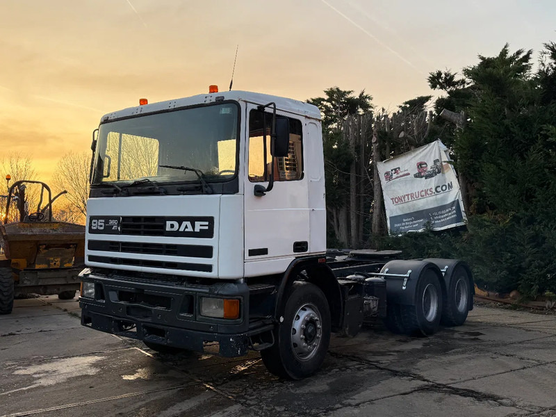 DAF 95.360 ATI 6X4 Tractor-unit Spring/Spring ZF Manual Gearbox - Cap tractor: Foto 2 DAF 95.360 ATI 6X4 Tractor-unit Spring/Spring ZF Manual Gearbox - Cap tractor: Foto 2