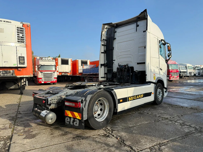 Volvo FH 13.460 4X2 Tractor-unit Spring/Air Retarder PROD2017 HB - Cap tractor: Foto 4 Volvo FH 13.460 4X2 Tractor-unit Spring/Air Retarder PROD2017 HB - Cap tractor: Foto 4