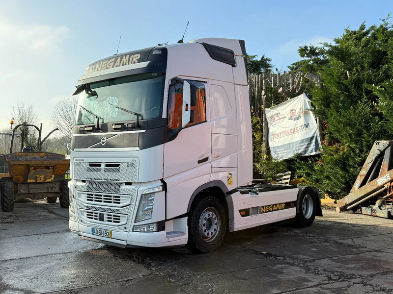 Volvo FH 13.460 4X2 Tractor-unit Spring/Air Retarder PROD2017 HB - Cap tractor: Foto 2 Volvo FH 13.460 4X2 Tractor-unit Spring/Air Retarder PROD2017 HB - Cap tractor: Foto 2