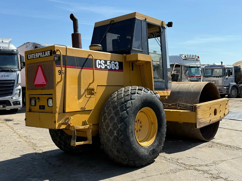 Caterpillar CS 563 Roller with vibration - Cilindru compactor: Foto 4 Caterpillar CS 563 Roller with vibration - Cilindru compactor: Foto 4