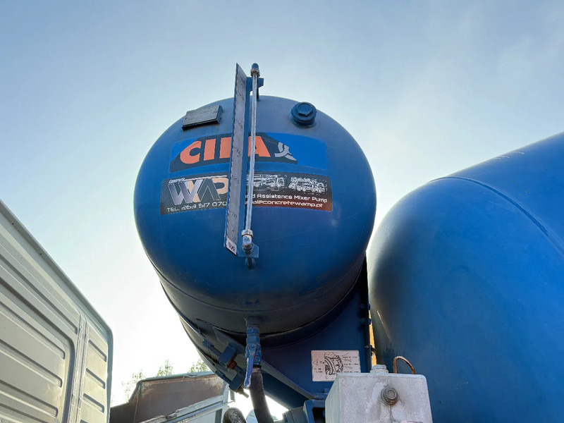 Volvo FM 12.380 8X4 CIFA Beton Mixer Spring/Spring *TOP CONDITION* - Autobetonieră: Foto 5 Volvo FM 12.380 8X4 CIFA Beton Mixer Spring/Spring *TOP CONDITION* - Autobetonieră: Foto 5