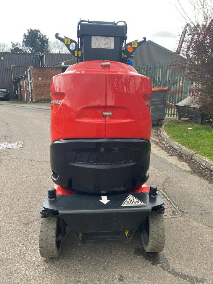 Manitou 100 VJR - Platformă verticală: Foto 5 Manitou 100 VJR - Platformă verticală: Foto 5