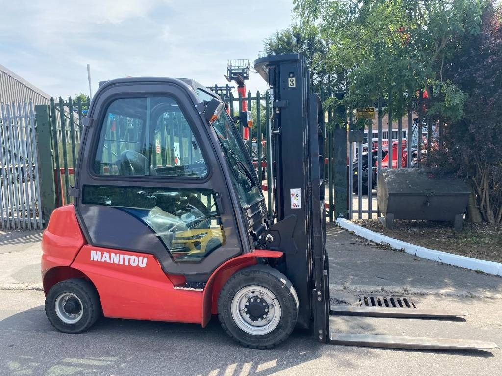 Manitou Mi25D - Stivuitor diesel: Foto 1 Manitou Mi25D - Stivuitor diesel: Foto 1