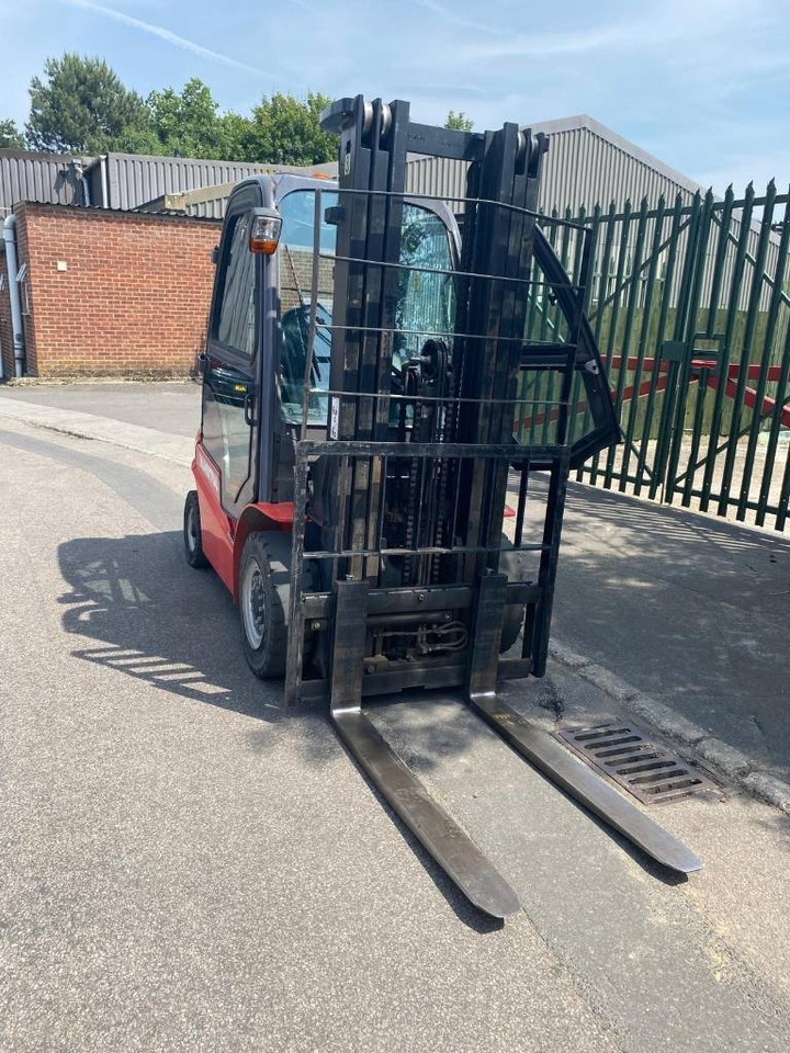 Manitou Mi25D - Stivuitor diesel: Foto 3 Manitou Mi25D - Stivuitor diesel: Foto 3