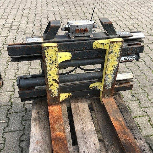 Meyer Fork positioner with side shift - Ataşament: Foto 1 Meyer Fork positioner with side shift - Ataşament: Foto 1