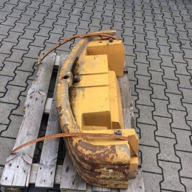 Counterweight for Caterpillar EP50 - Contragreutate pentru Stivuitor: Foto 1 Counterweight for Caterpillar EP50 - Contragreutate pentru Stivuitor: Foto 1