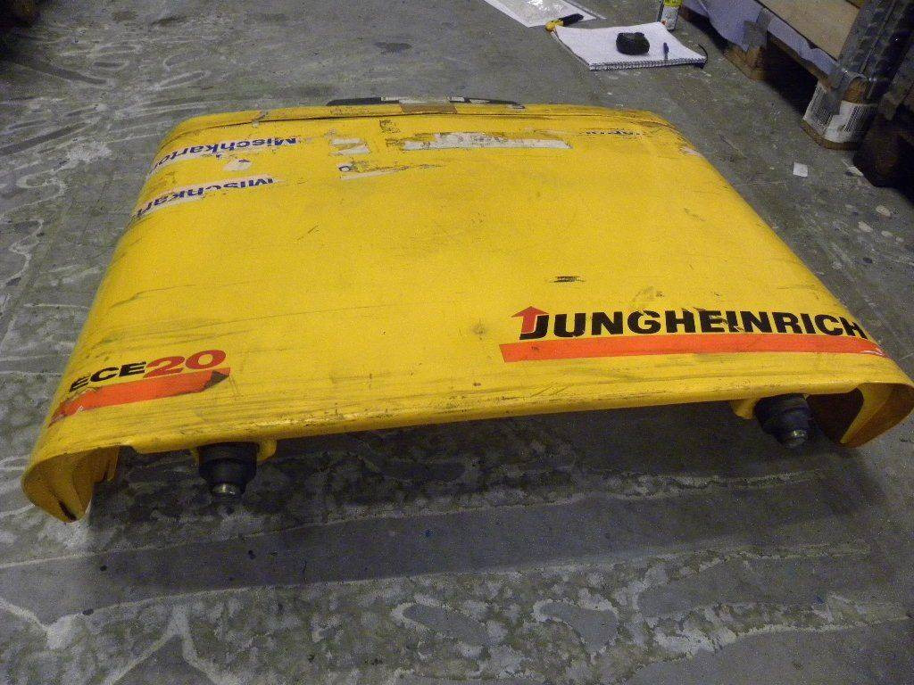 Front hood for Jungheinrich ECE 20 - Caroserie și exterior pentru Stivuitor: Foto 2 Front hood for Jungheinrich ECE 20 - Caroserie și exterior pentru Stivuitor: Foto 2