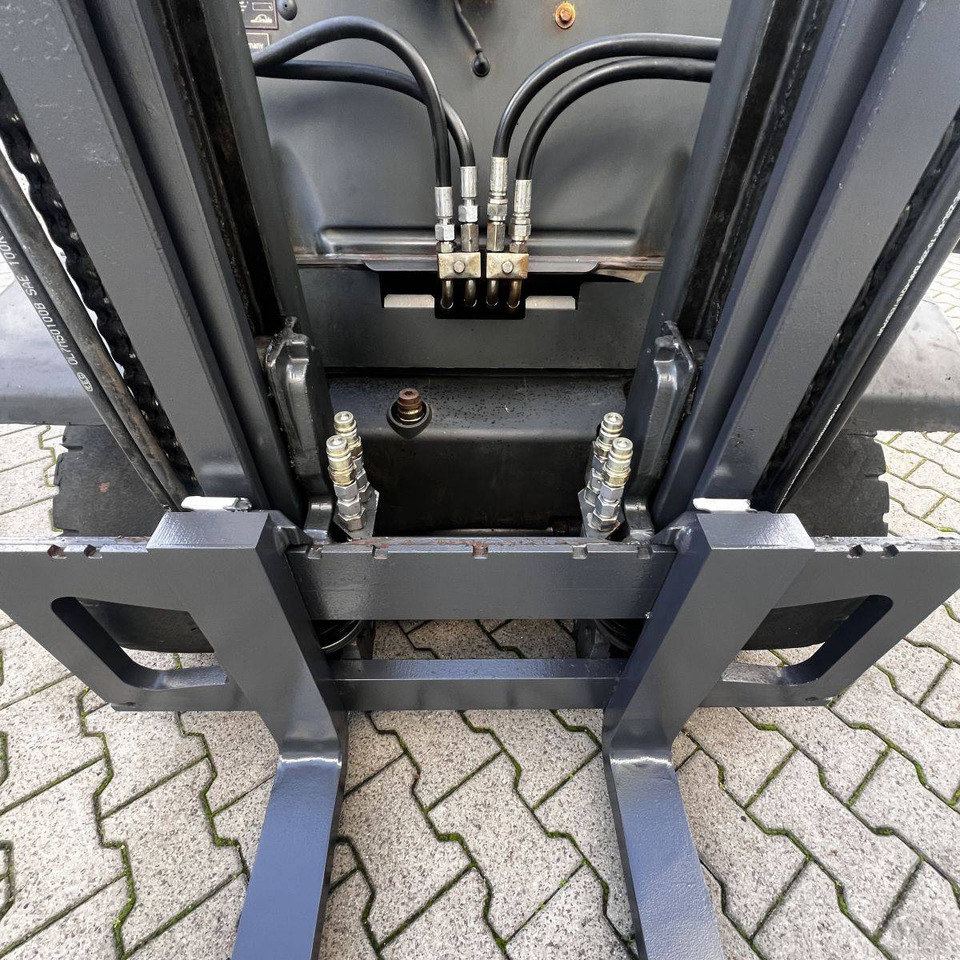 Stivuitor diesel Linde H25D (392): Foto 11 Stivuitor diesel Linde H25D (392): Foto 11