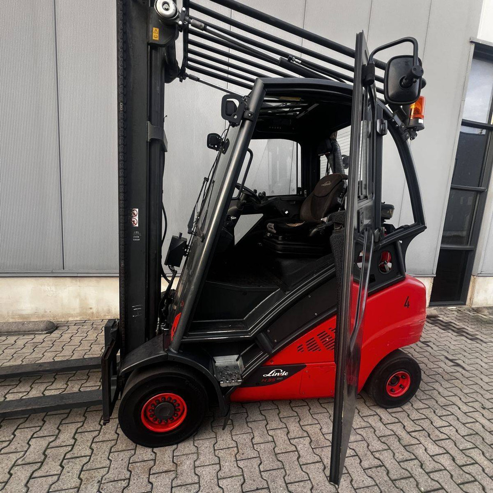 Linde H35T (393-02) EVO - Stivuitor GPL: Foto 5 Linde H35T (393-02) EVO - Stivuitor GPL: Foto 5
