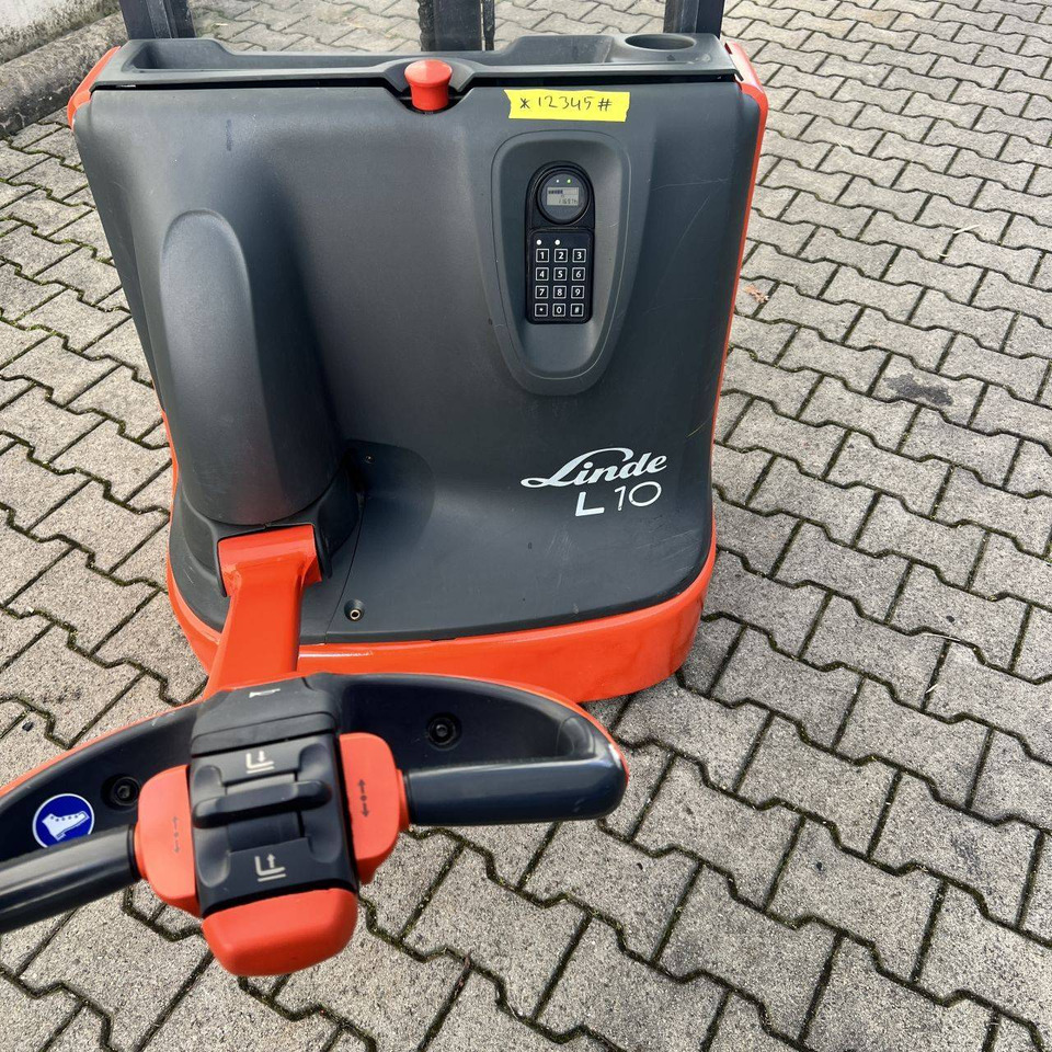 Linde L10 (1172) - Transpalet la mare înălţime: Foto 4 Linde L10 (1172) - Transpalet la mare înălţime: Foto 4