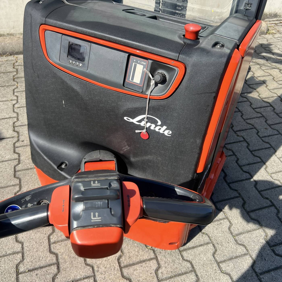 Linde L16 (1173) - Transpalet la mare înălţime: Foto 5 Linde L16 (1173) - Transpalet la mare înălţime: Foto 5