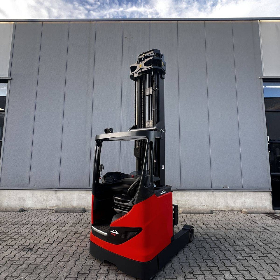 Linde R16 HD (1120) - Stivuitor cu catarg retractabil: Foto 1 Linde R16 HD (1120) - Stivuitor cu catarg retractabil: Foto 1