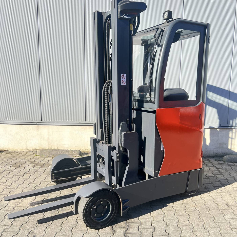 Linde R16G (1120) - Stivuitor cu catarg retractabil: Foto 1 Linde R16G (1120) - Stivuitor cu catarg retractabil: Foto 1