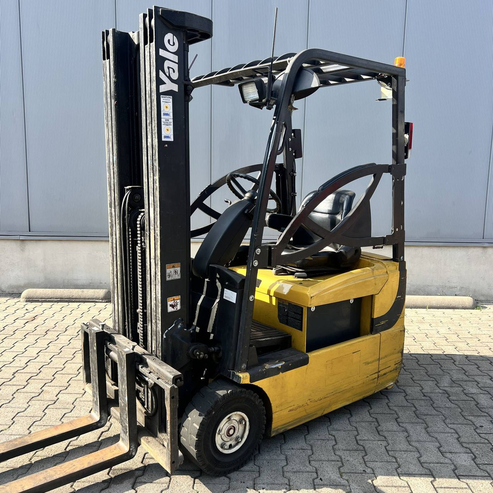 Yale ERP16ATF (SWB) - Electrostivuitor: Foto 1 Yale ERP16ATF (SWB) - Electrostivuitor: Foto 1