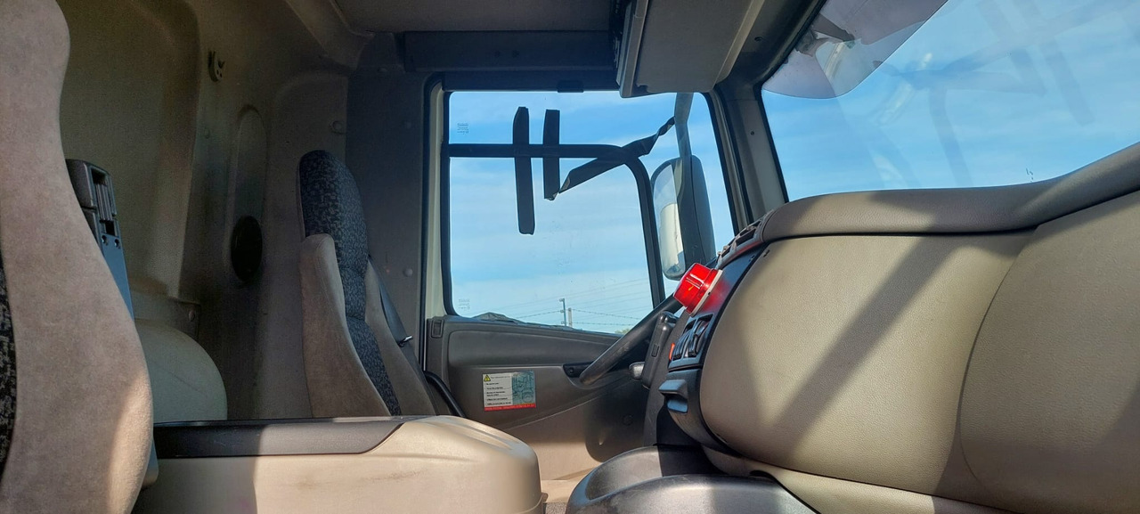 DAF CF 360 - Camion cisternă: Foto 3 DAF CF 360 - Camion cisternă: Foto 3