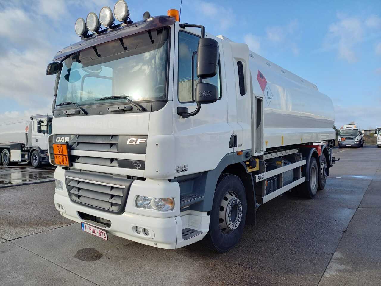 DAF CF85 - Camion cisternă: Foto 1 DAF CF85 - Camion cisternă: Foto 1