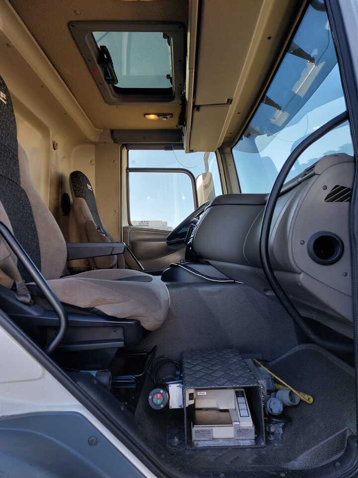 DAF FAN CF85 - Camion cisternă: Foto 3 DAF FAN CF85 - Camion cisternă: Foto 3