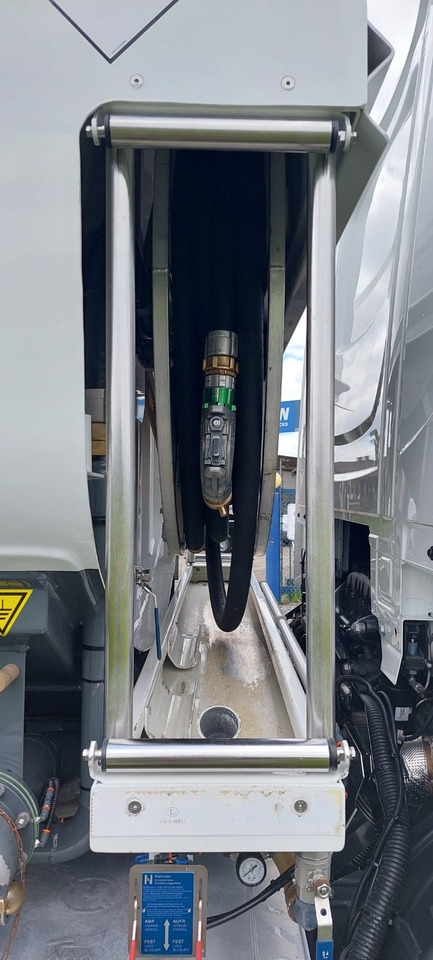 DAF XD300FA - Camion cisternă: Foto 2 DAF XD300FA - Camion cisternă: Foto 2