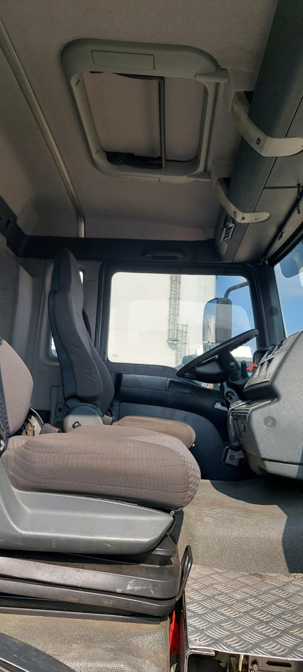 MAN HS 26 FNLC - Camion cisternă: Foto 5 MAN HS 26 FNLC - Camion cisternă: Foto 5