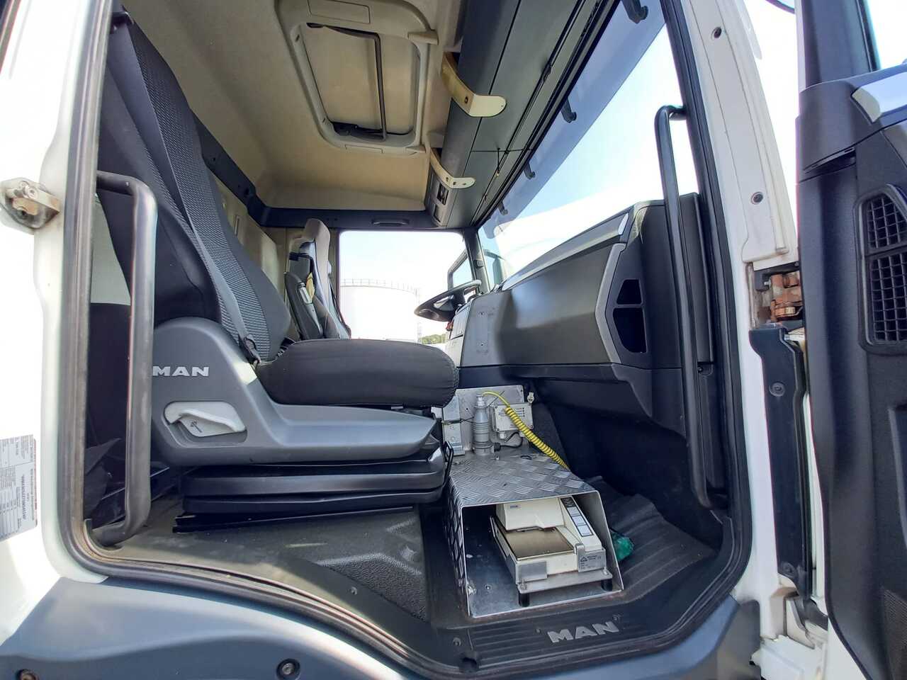 MAN TGS - Camion cisternă: Foto 3 MAN TGS - Camion cisternă: Foto 3