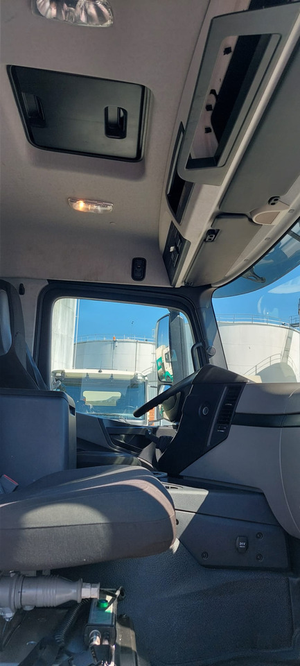 MERCEDES Antos - Camion cisternă: Foto 5 MERCEDES Antos - Camion cisternă: Foto 5