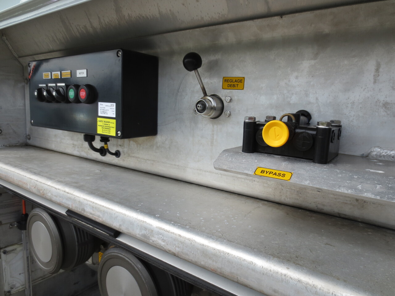 Renault Lander - Camion cisternă: Foto 3 Renault Lander - Camion cisternă: Foto 3