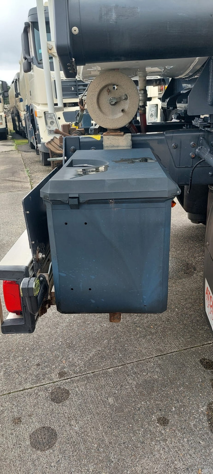 SCANIA G380 - Camion cisternă: Foto 3 SCANIA G380 - Camion cisternă: Foto 3