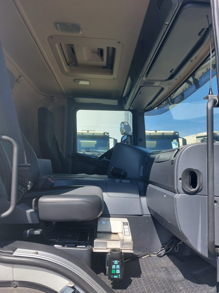 SCANIA PRT - Camion cisternă: Foto 3 SCANIA PRT - Camion cisternă: Foto 3