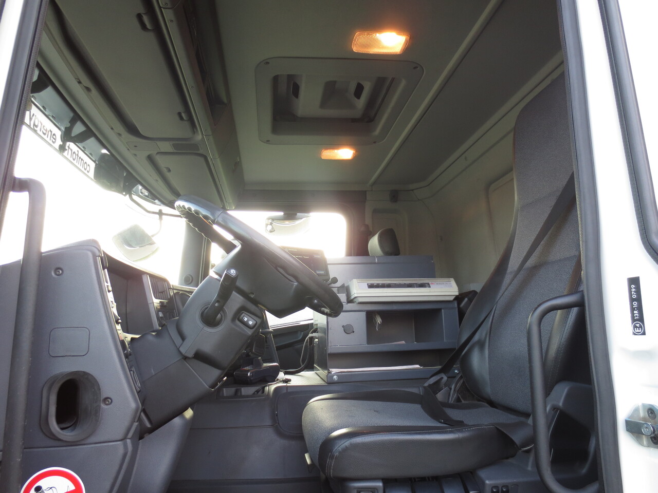 Scania P310 - Camion cisternă: Foto 5 Scania P310 - Camion cisternă: Foto 5