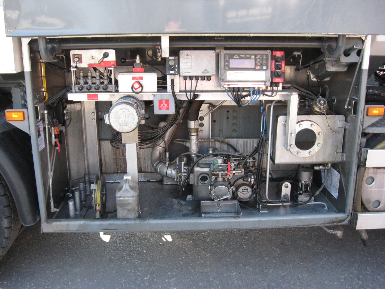 Scania P320 - Camion cisternă: Foto 2 Scania P320 - Camion cisternă: Foto 2