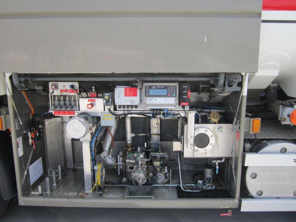 Scania P320 - Camion cisternă: Foto 5 Scania P320 - Camion cisternă: Foto 5