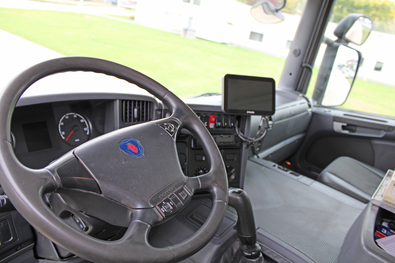 Scania P360 - Camion cisternă: Foto 4 Scania P360 - Camion cisternă: Foto 4