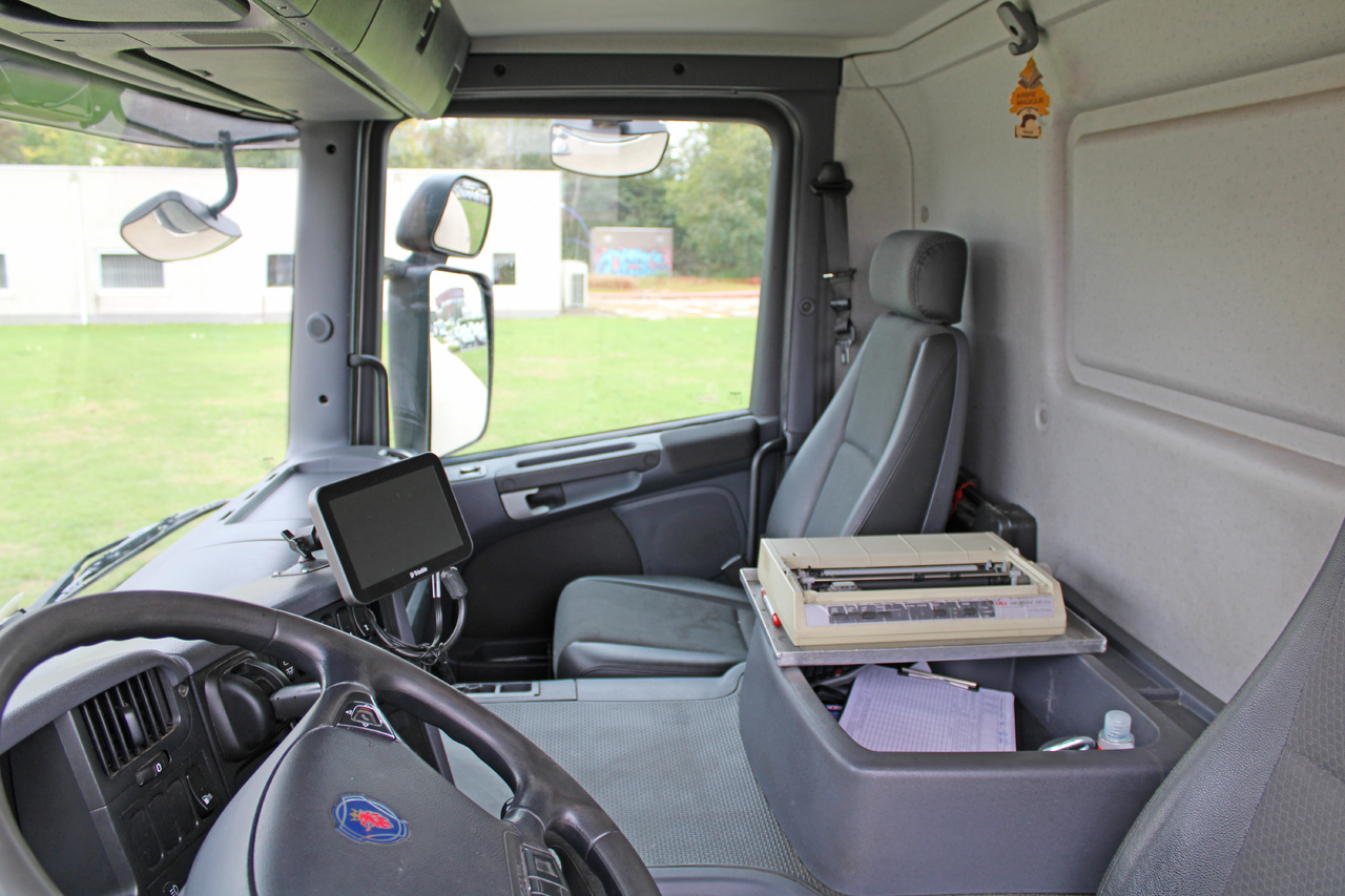 Scania P360 - Camion cisternă: Foto 3 Scania P360 - Camion cisternă: Foto 3