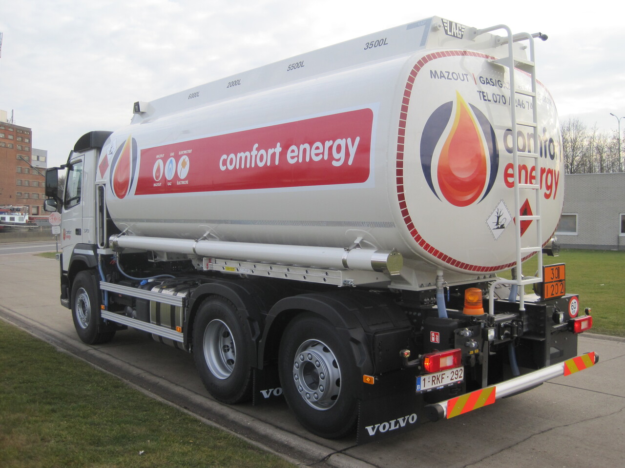 Camion cisternă VOLVO FM: Foto 8 Camion cisternă VOLVO FM: Foto 8