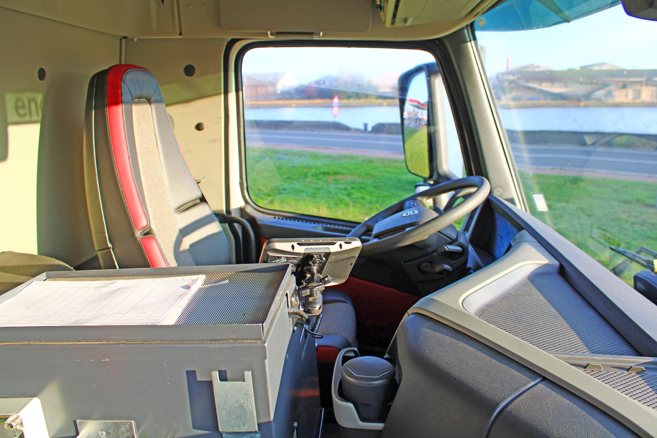 VOLVO FM - Camion cisternă: Foto 3 VOLVO FM - Camion cisternă: Foto 3