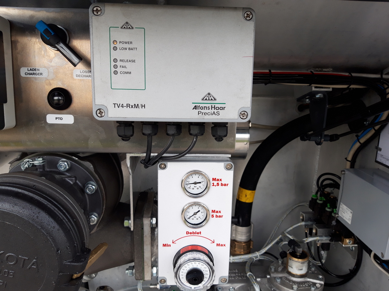 VOLVO FM - Camion cisternă: Foto 5 VOLVO FM - Camion cisternă: Foto 5