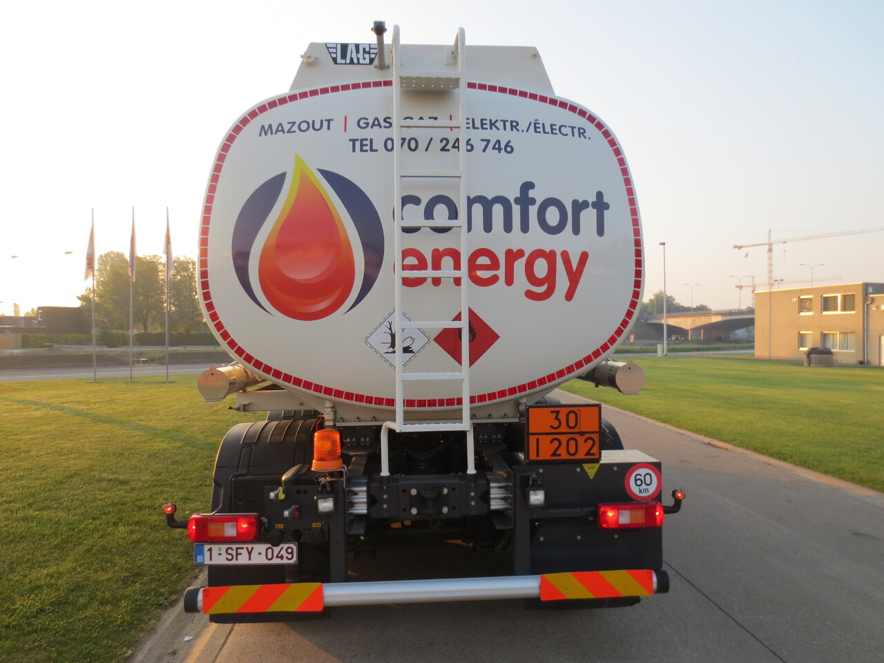 Camion cisternă VOLVO FM: Foto 17 Camion cisternă VOLVO FM: Foto 17