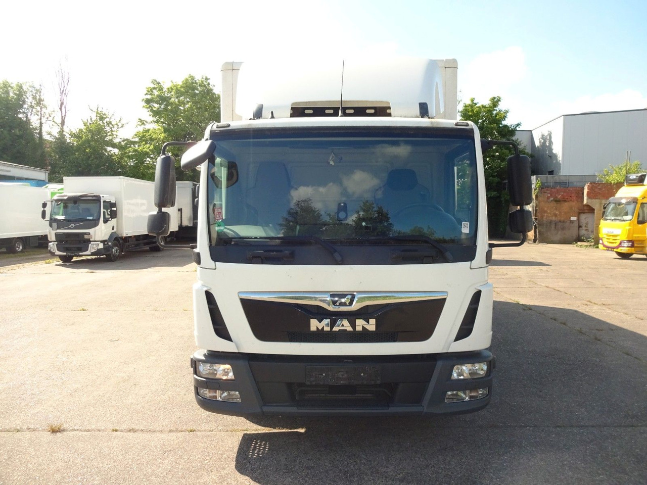 MAN TGL 8.190, LBW, Luft, Tempomat, Standheizung - Autoutilitară box: Foto 2 MAN TGL 8.190, LBW, Luft, Tempomat, Standheizung - Autoutilitară box: Foto 2