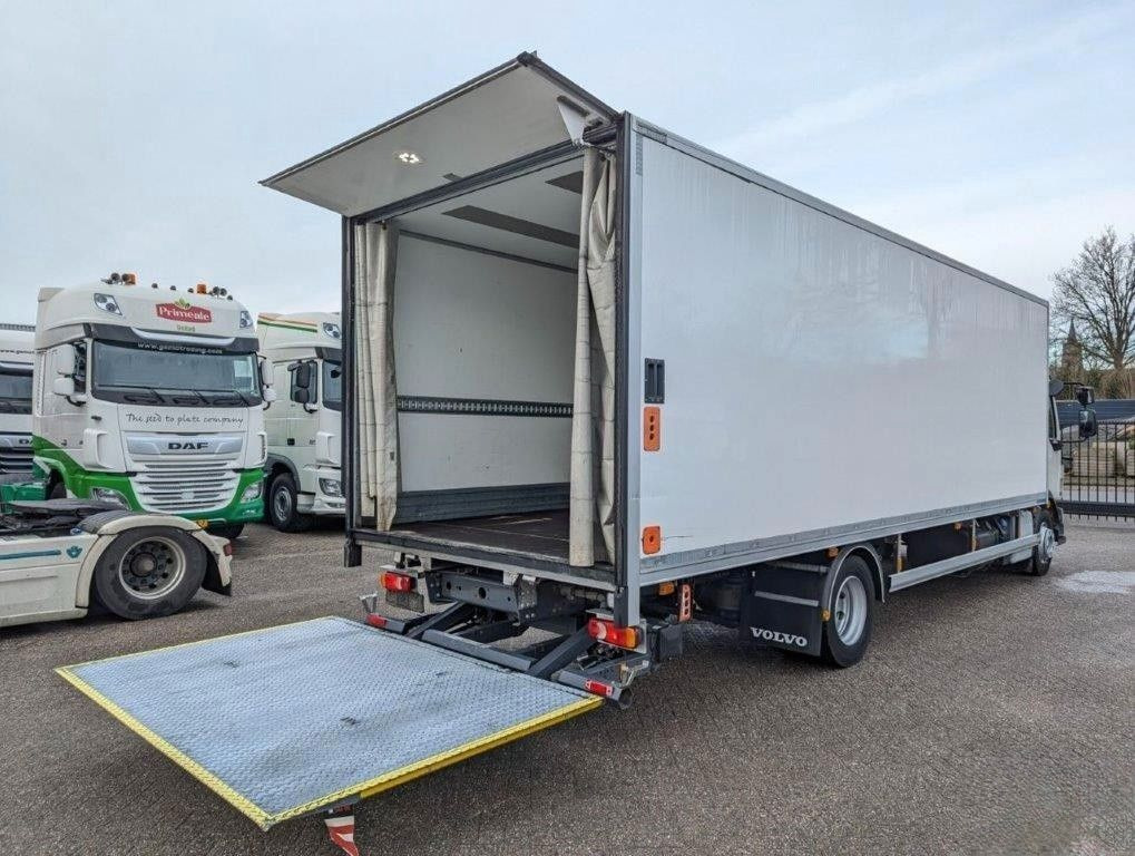 Volvo FL 210, 12tn., Isolirt, Autom, wie neu - Camion furgon: Foto 5 Volvo FL 210, 12tn., Isolirt, Autom, wie neu - Camion furgon: Foto 5