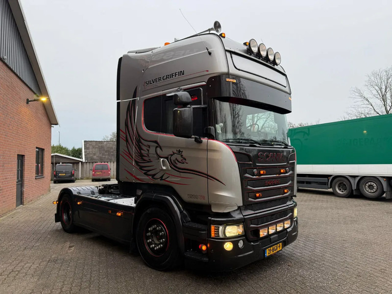 Scania R580 V8 Silver Griffin 033/100 Original NL, Full air - Cap tractor: Foto 5 Scania R580 V8 Silver Griffin 033/100 Original NL, Full air - Cap tractor: Foto 5