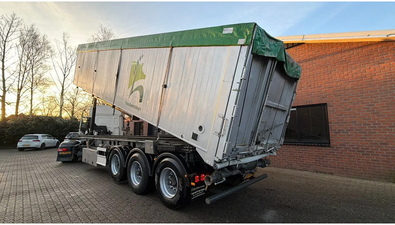 Fliegl 55m3 Blaaskipper/Schleuse Liftas 2 tussenschotten - Semiremorcă basculantă: Foto 4 Fliegl 55m3 Blaaskipper/Schleuse Liftas 2 tussenschotten - Semiremorcă basculantă: Foto 4