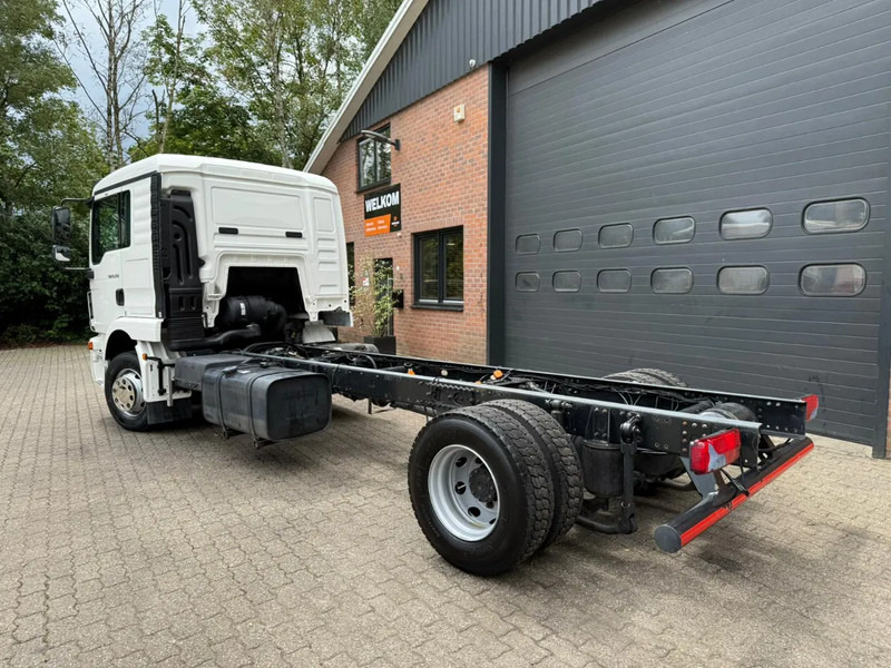 MAN TGM TGM 15.250 4X2 Chassis, Airco, 526.460 KM, Slaapcabine - Camion şasiu: Foto 2 MAN TGM TGM 15.250 4X2 Chassis, Airco, 526.460 KM, Slaapcabine - Camion şasiu: Foto 2