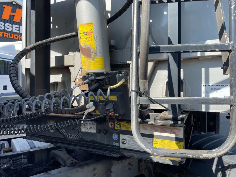 Stas S300CX 60m3 Liftas Naloop stuuras în leasing Stas S300CX 60m3 Liftas Naloop stuuras: Foto 15 Stas S300CX 60m3 Liftas Naloop stuuras în leasing Stas S300CX 60m3 Liftas Naloop stuuras: Foto 15