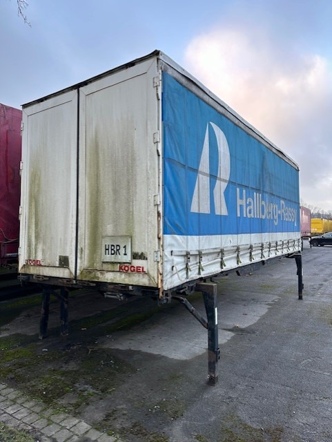 Kögel BDF-System 7.450 mm, Heck hohe Portaltüren - Caroserie cu prelata: Foto 1 Kögel BDF-System 7.450 mm, Heck hohe Portaltüren - Caroserie cu prelata: Foto 1