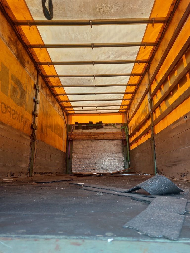 Kögel BDF-System, 7.450 mm lang, Heck: niedrige Türen - Caroserie cu prelata: Foto 3 Kögel BDF-System, 7.450 mm lang, Heck: niedrige Türen - Caroserie cu prelata: Foto 3