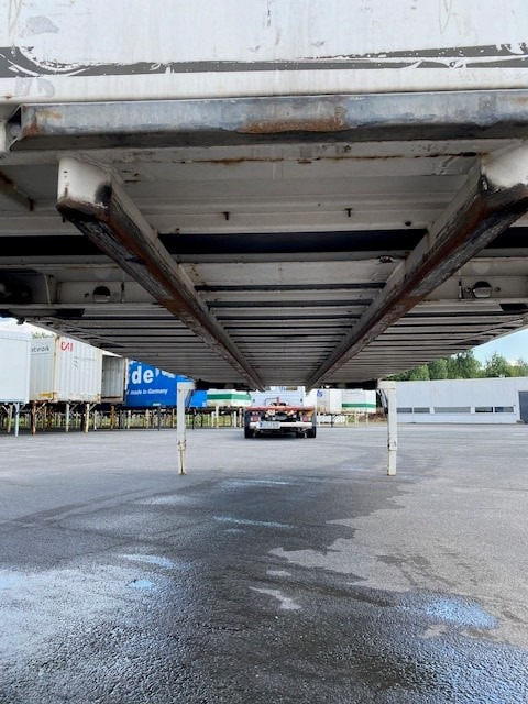 Krone BDF-System, 7.450 mm, Heck Rolltor - Caroserie furgon: Foto 4 Krone BDF-System, 7.450 mm, Heck Rolltor - Caroserie furgon: Foto 4