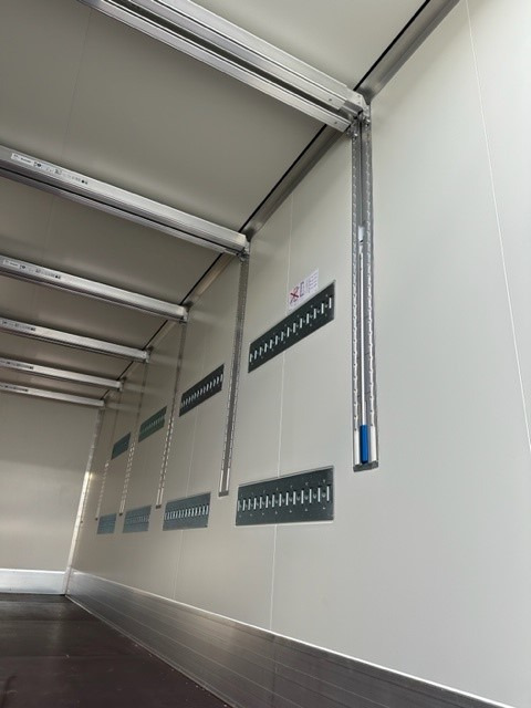 Krone BDF-System 7.450 mm, Portaltüren, FABRIKNEU - Caroserie furgon: Foto 4 Krone BDF-System 7.450 mm, Portaltüren, FABRIKNEU - Caroserie furgon: Foto 4